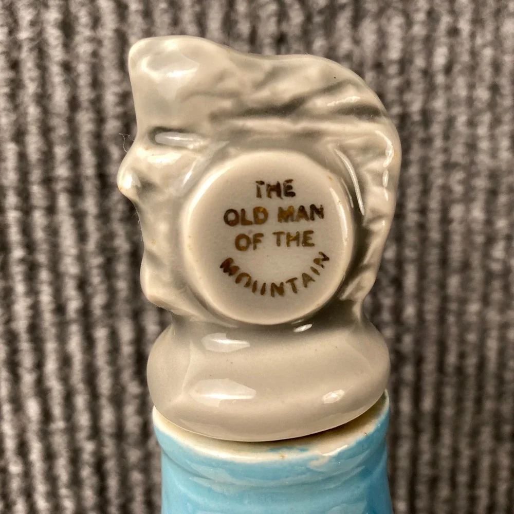 Vintage 1968 Jim Beam New Hampshire Granite State Regal China Decanter Bottle